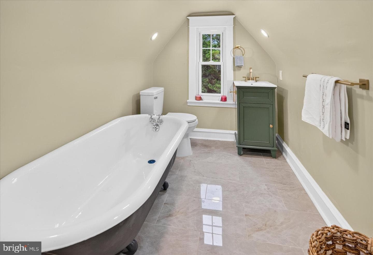 401 Carlton Avenue photo 60