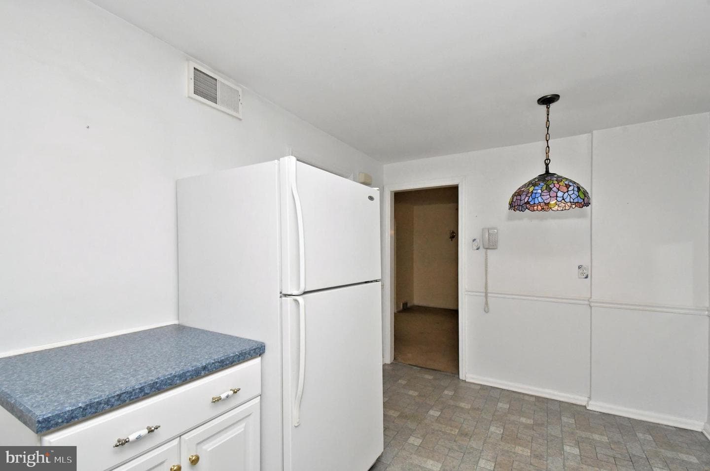 610 Topsfield Road photo 13