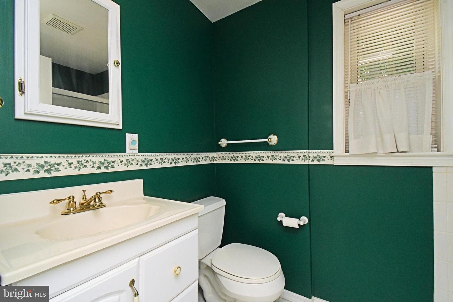 610 Topsfield Road photo 26