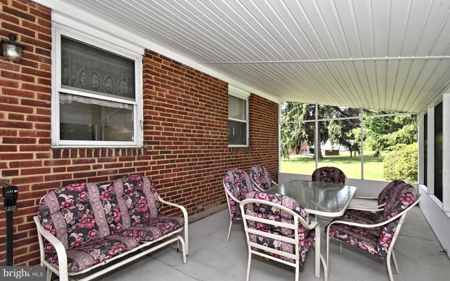 610 Topsfield Road photo 29