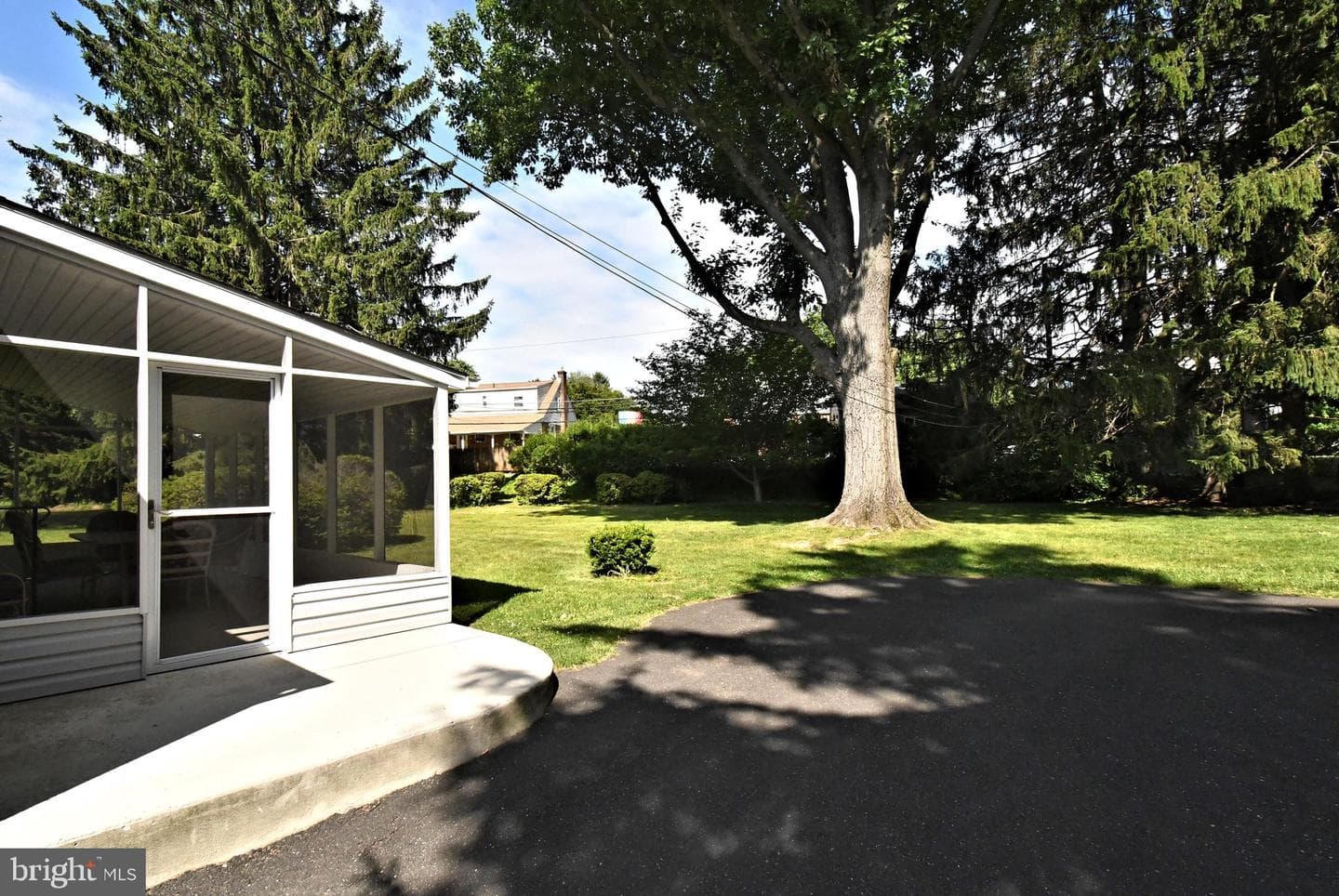 610 Topsfield Road photo 31