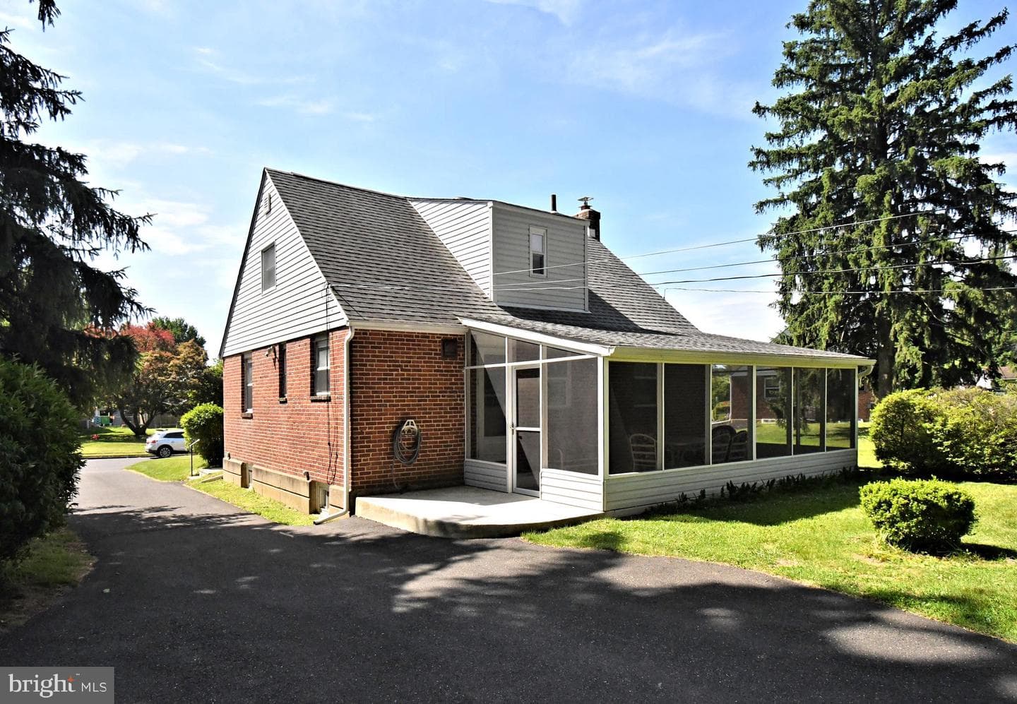 610 Topsfield Road photo 35