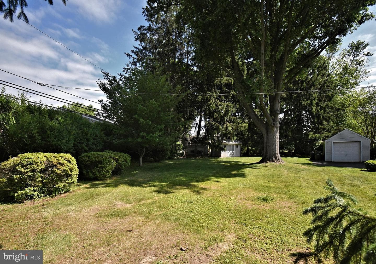 610 Topsfield Road photo 37