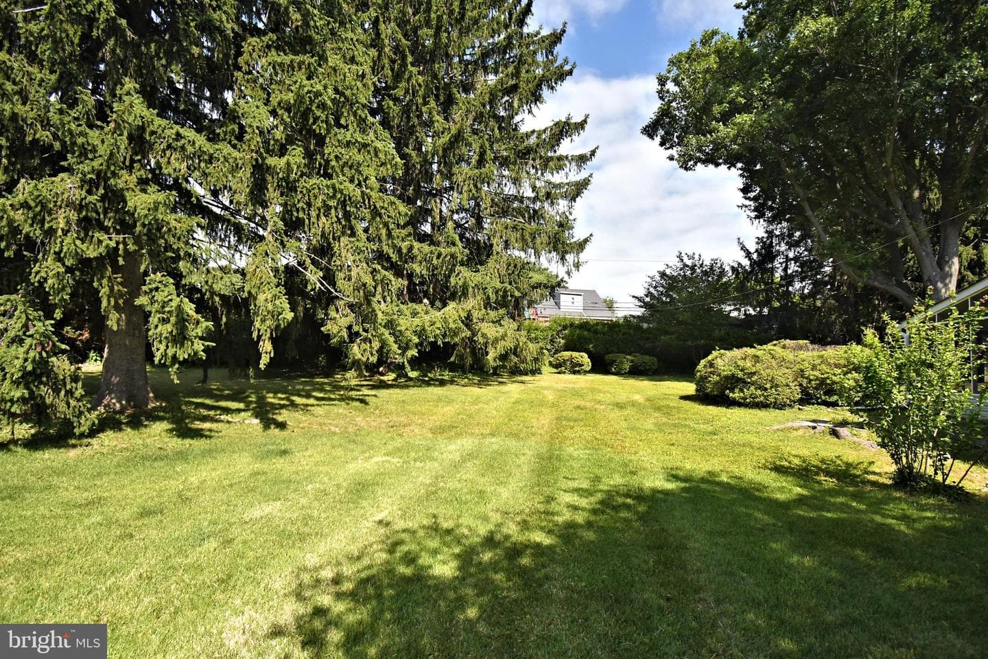 610 Topsfield Road photo 39