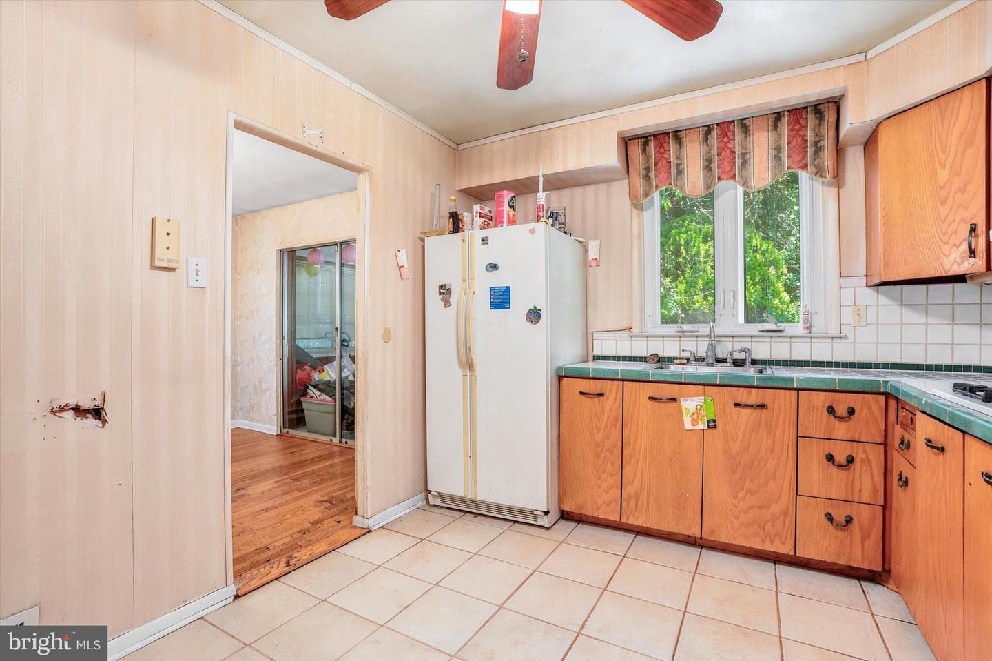 858 Hilldale Road photo 11