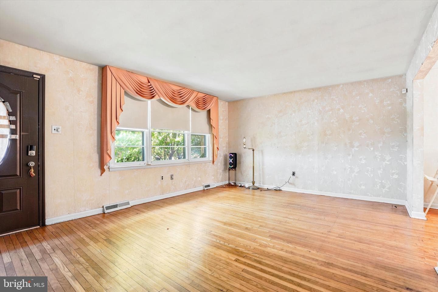 858 Hilldale Road, Glenside