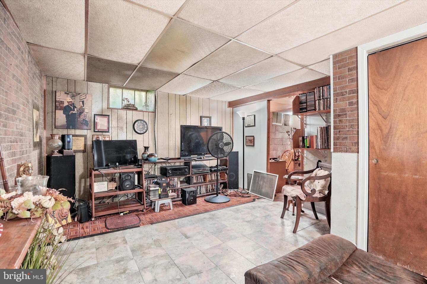 858 Hilldale Road photo 23