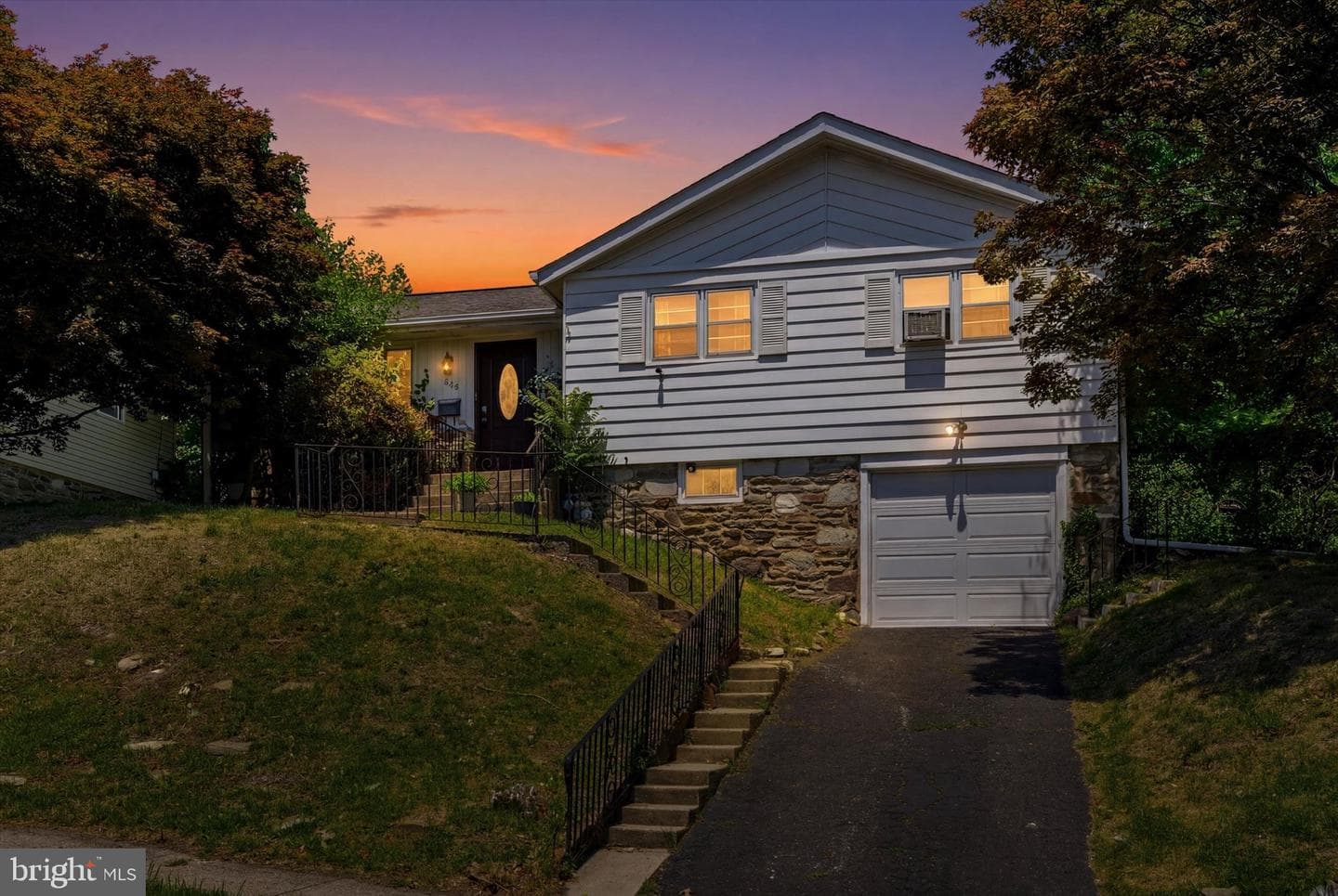 858 Hilldale Road photo 26