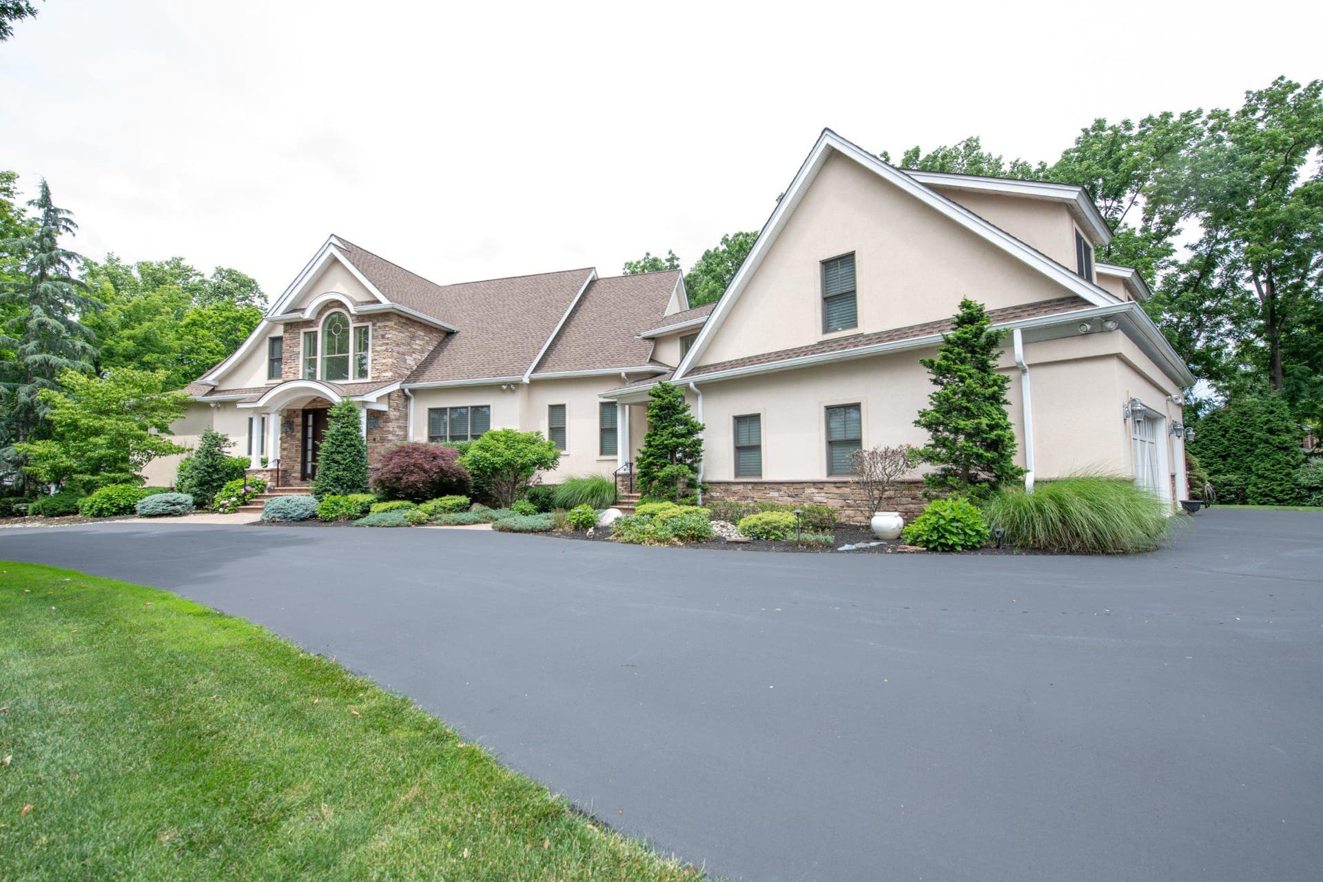 711 Moredon Road, Jenkintown