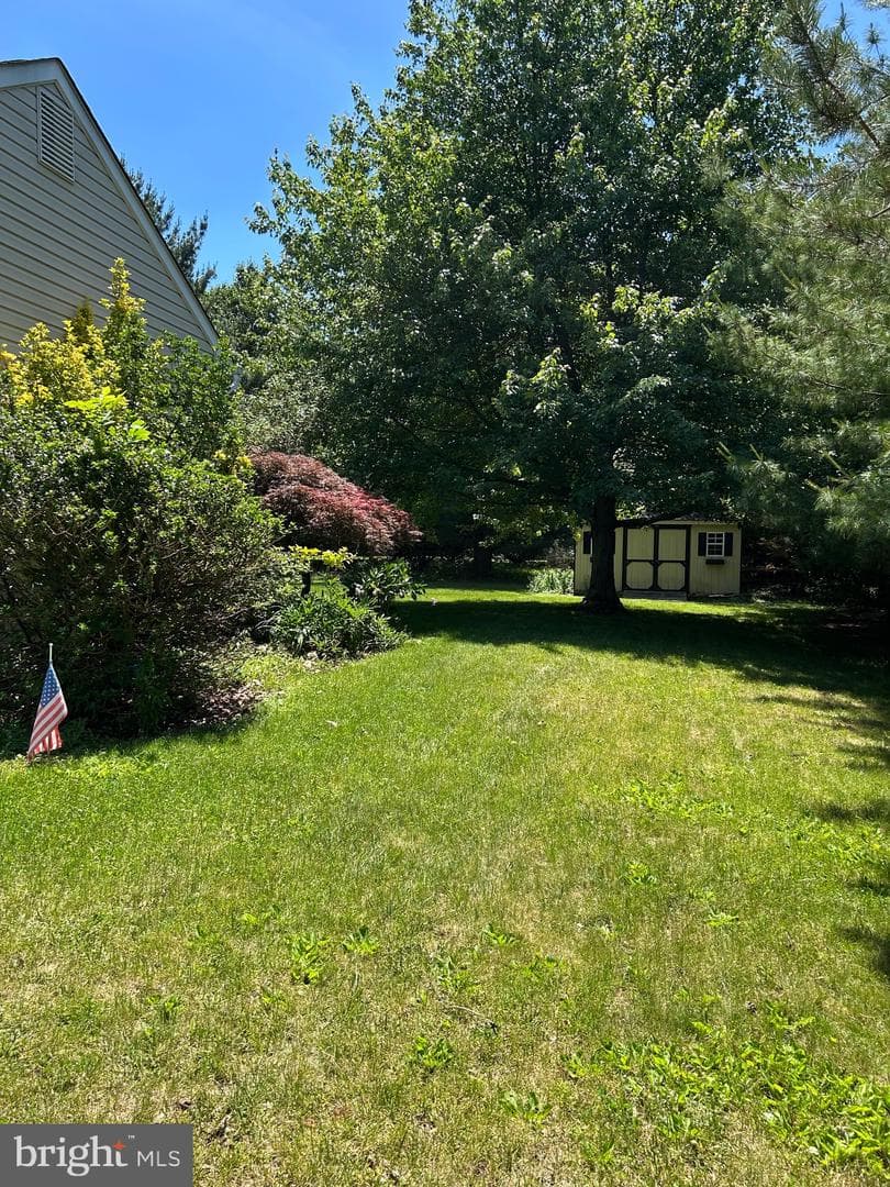 11 Kendall Lane photo 5