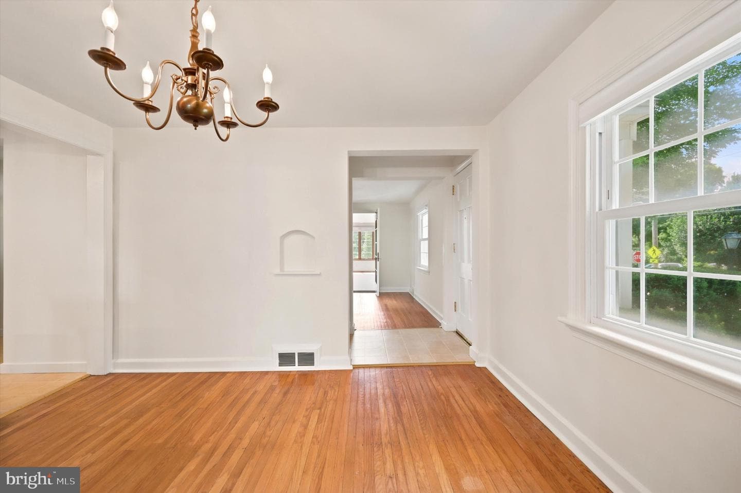 901 E Mermaid photo 12