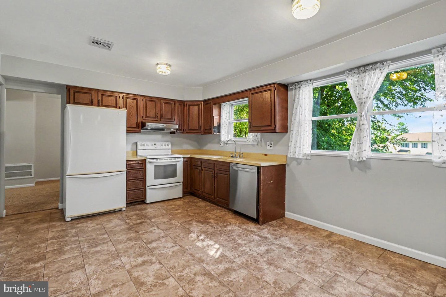 208 N Trooper Road photo 19