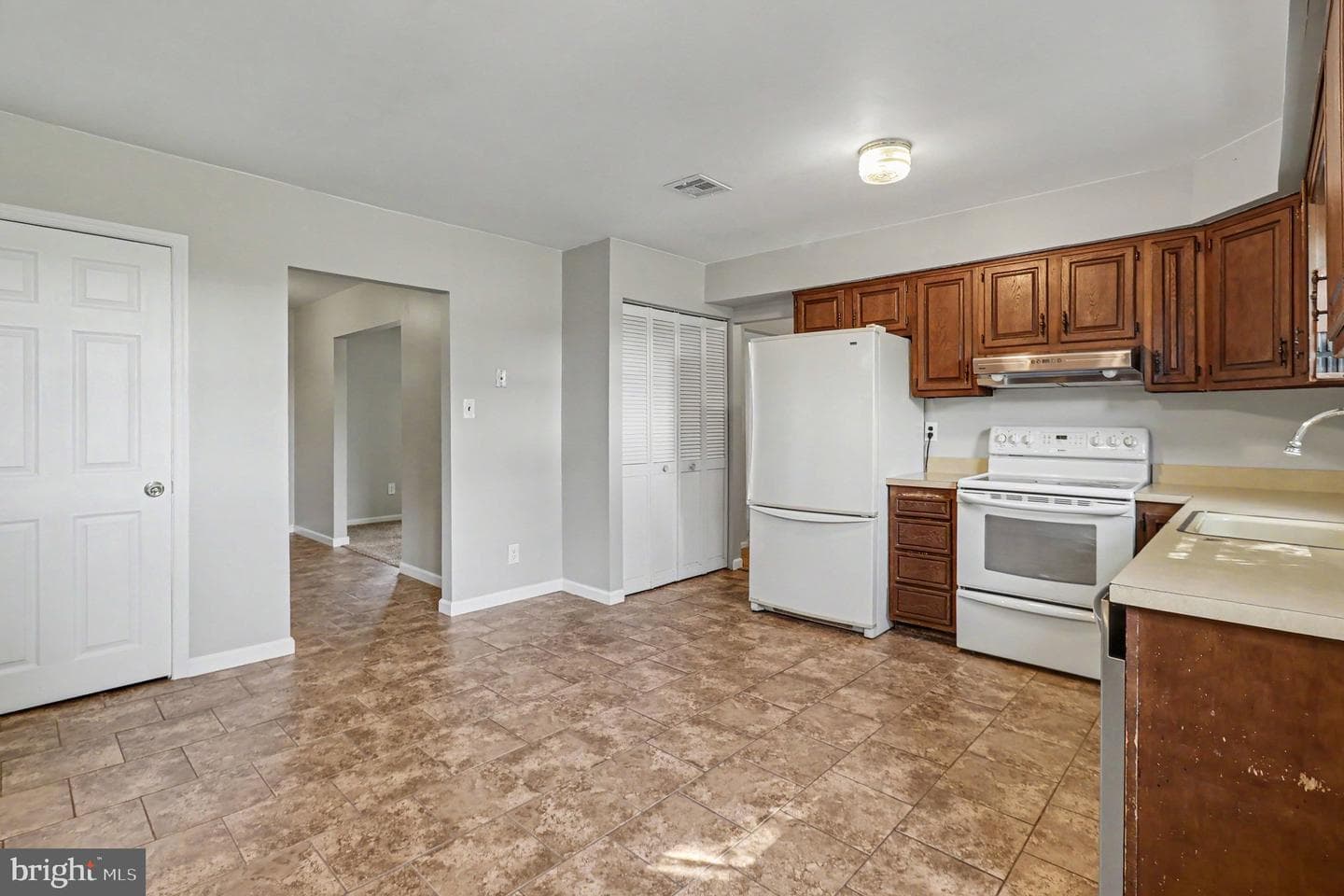 208 N Trooper Road photo 21