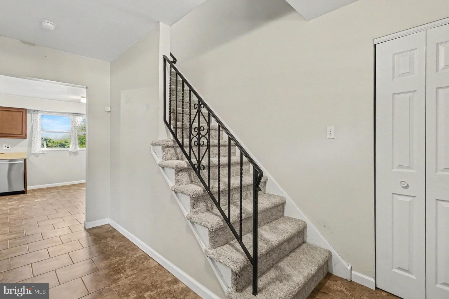 208 N Trooper Road photo 33