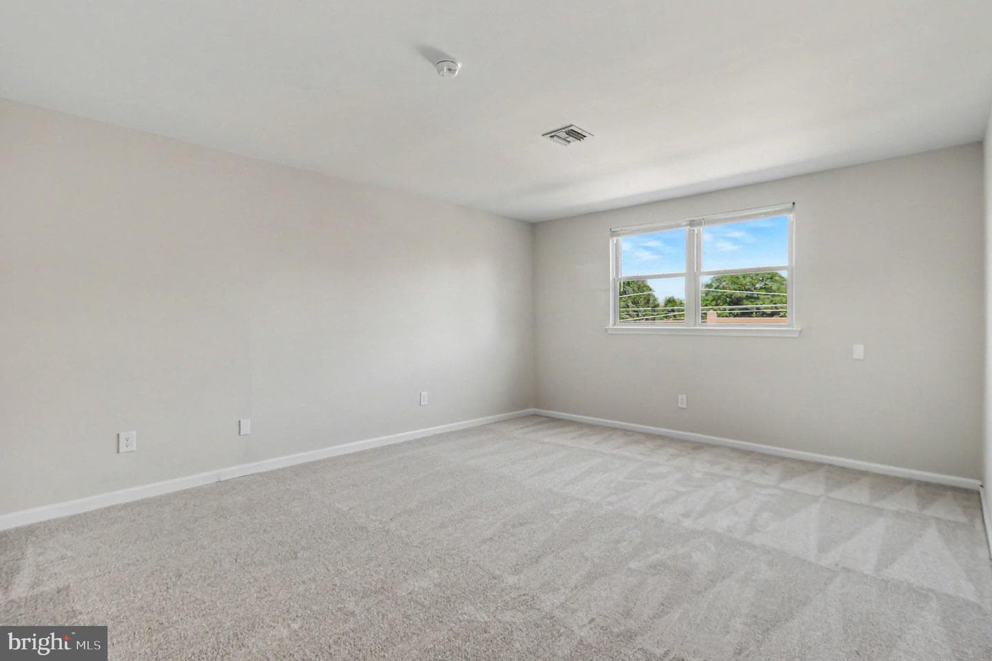 208 N Trooper Road photo 35