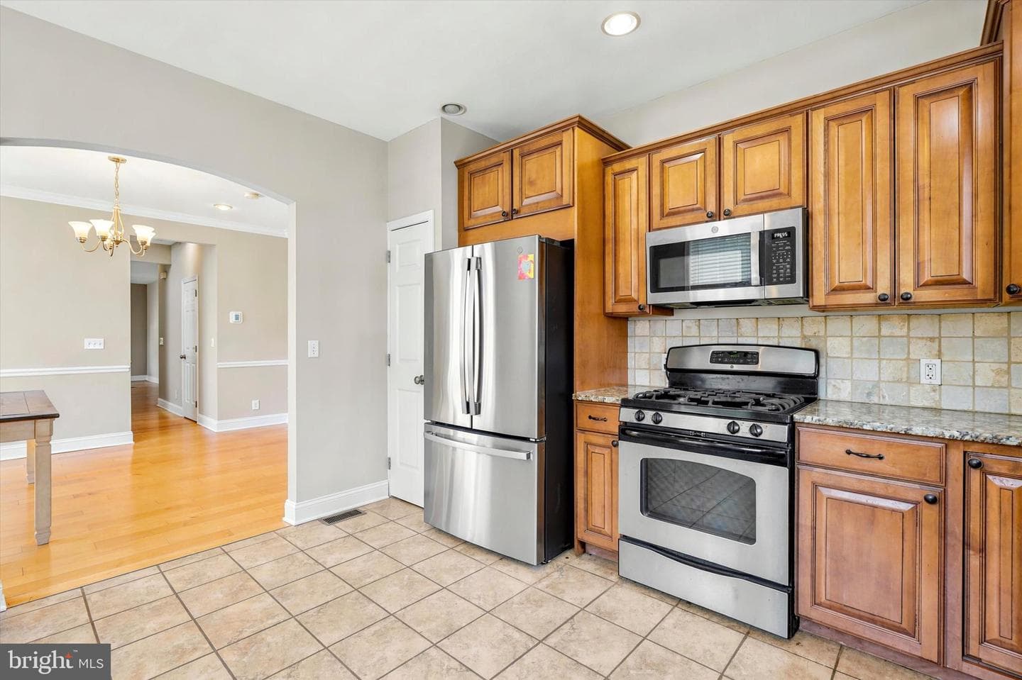 205 S Locust Street photo 7