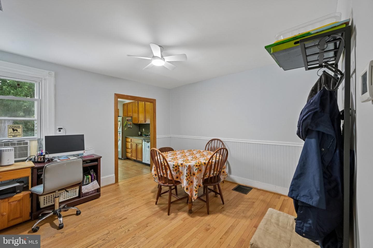 325 W Spring Avenue photo 10