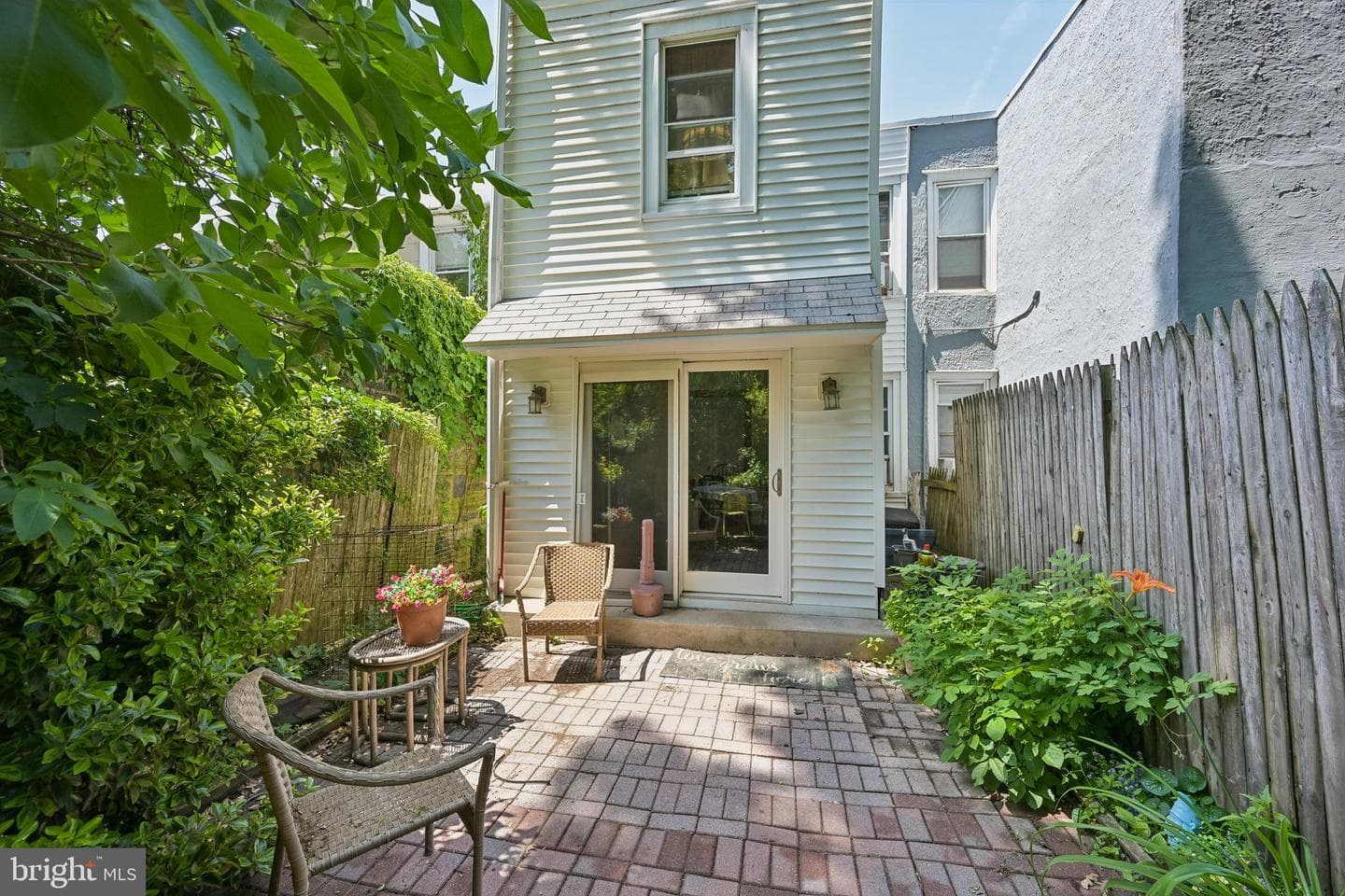 325 W Spring Avenue photo 25