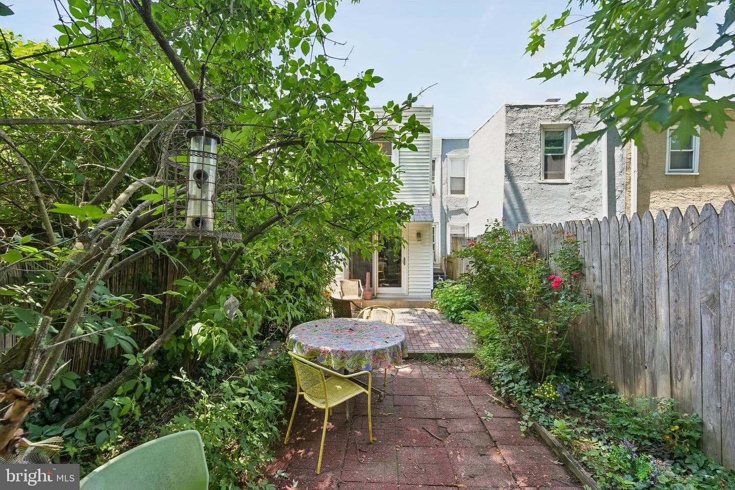 325 W Spring Avenue photo 28