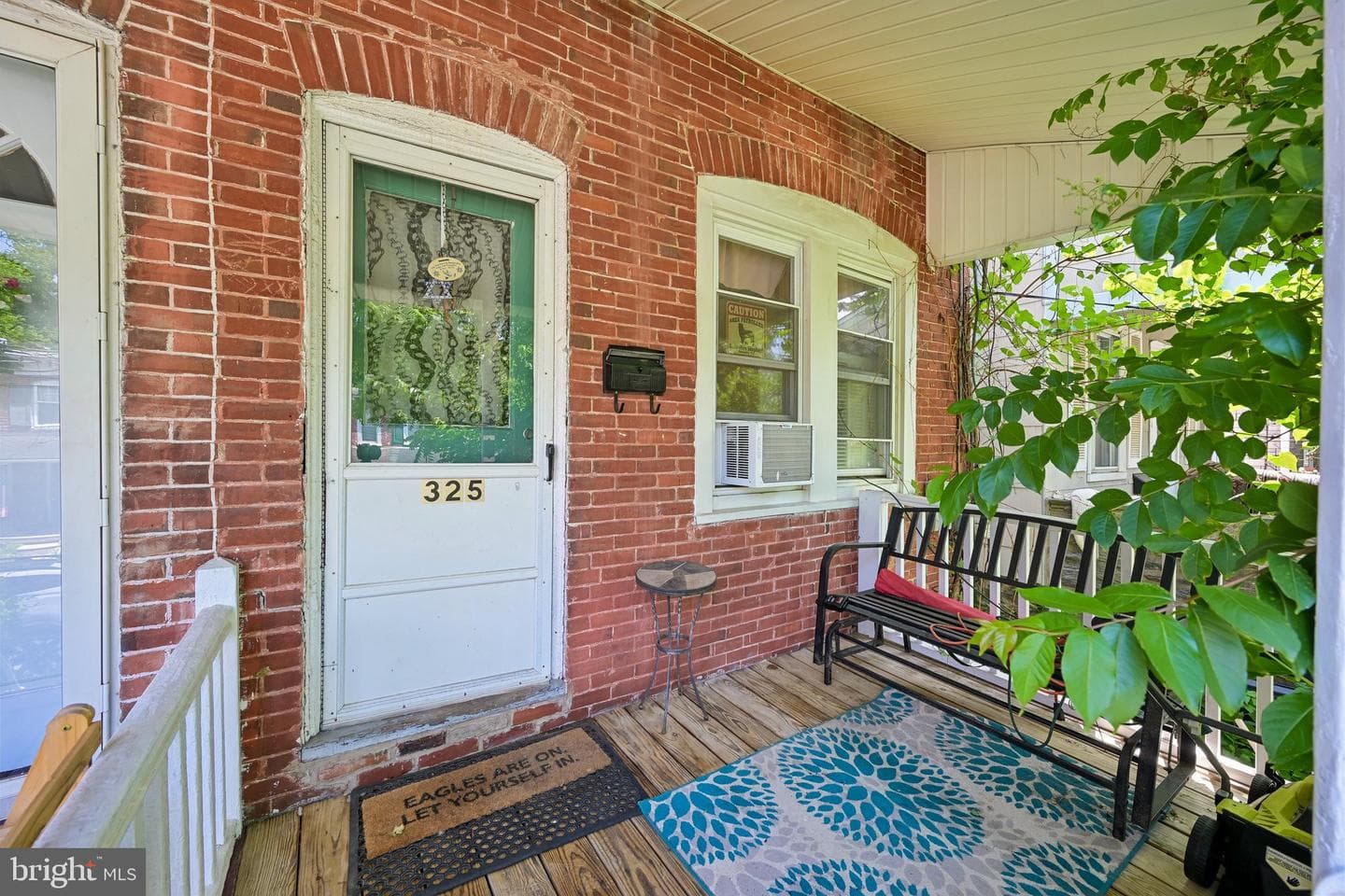 325 W Spring Avenue photo 5
