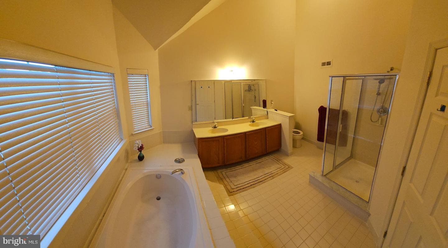 101 Tennyson Lane photo 45