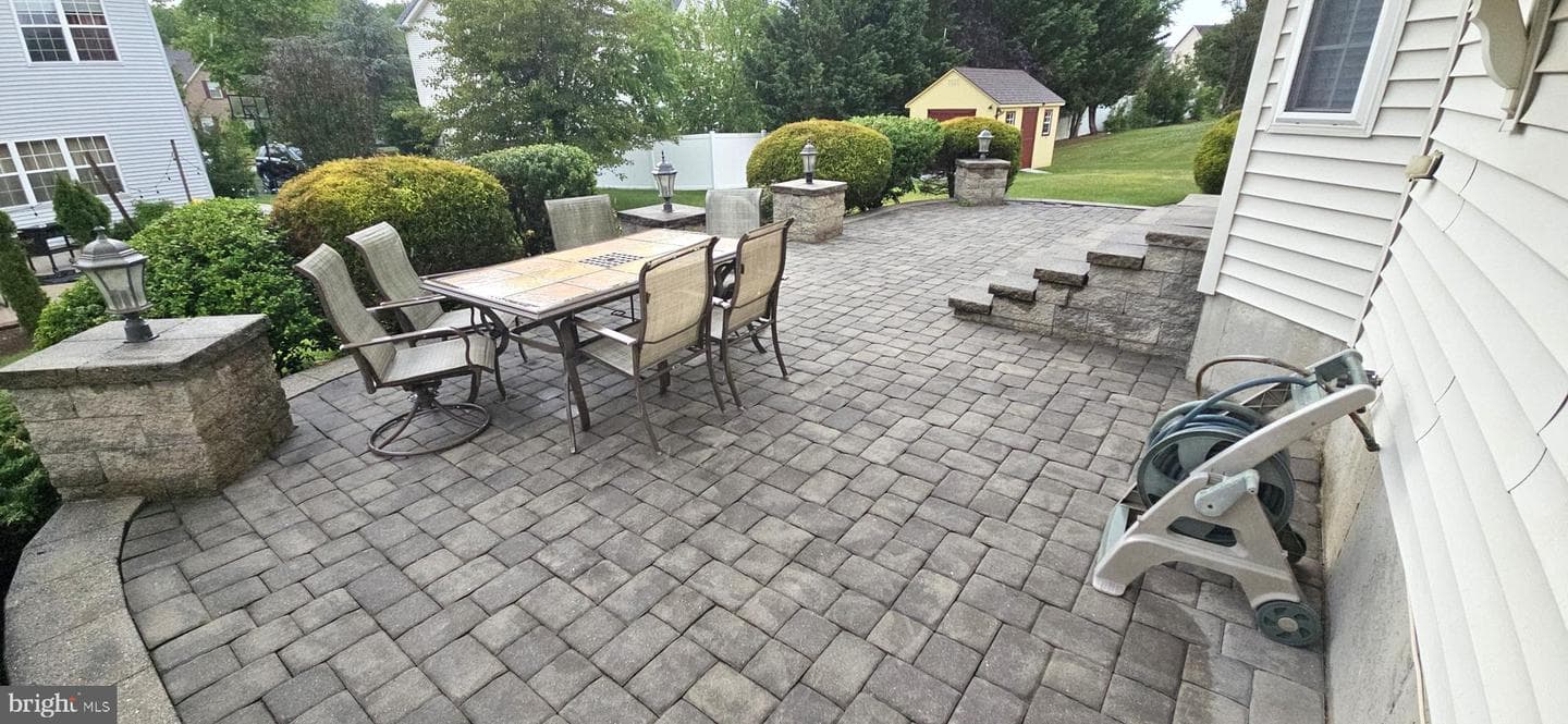 101 Tennyson Lane photo 49