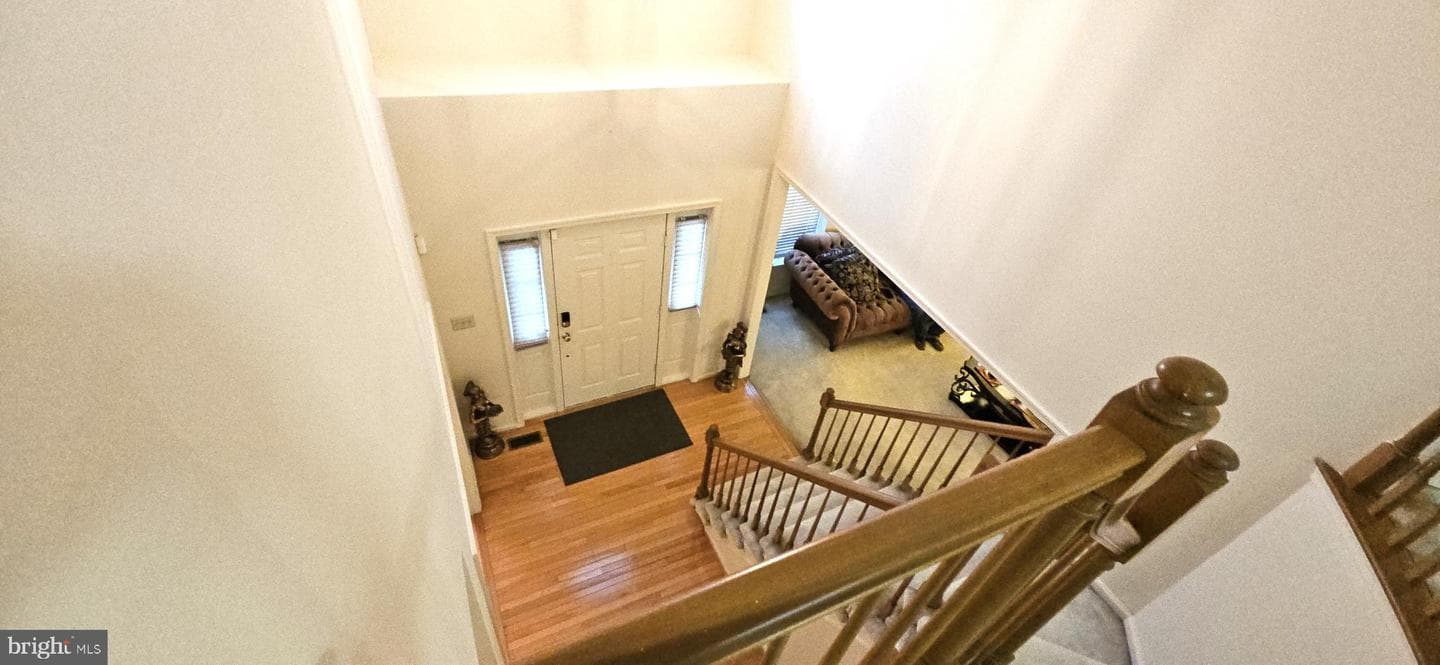 101 Tennyson Lane photo 6