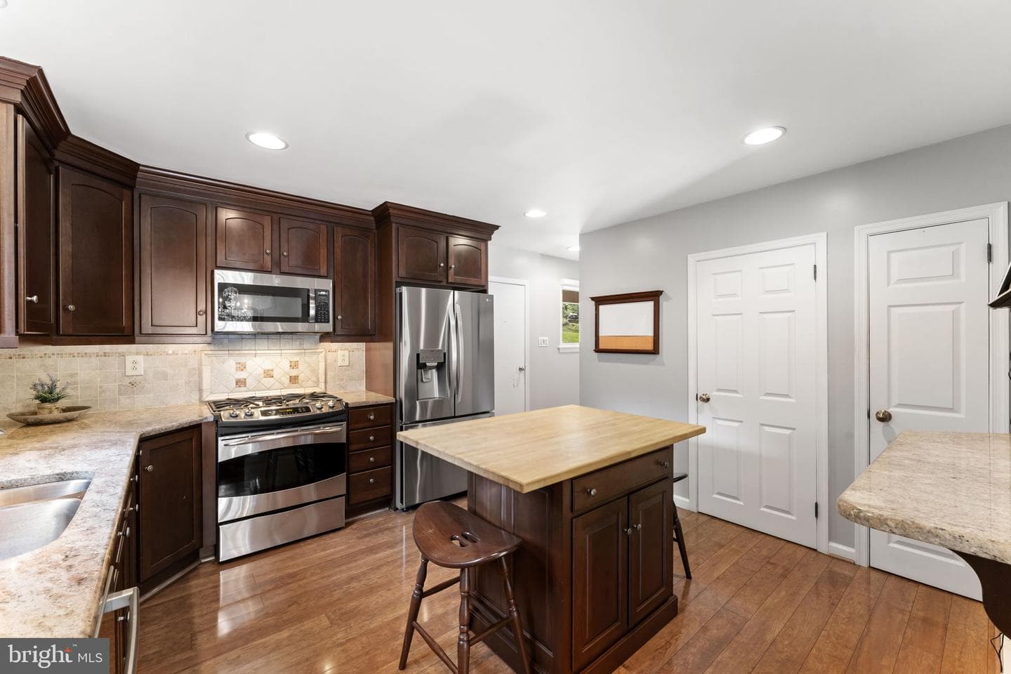 262 Lantern Lane photo 13