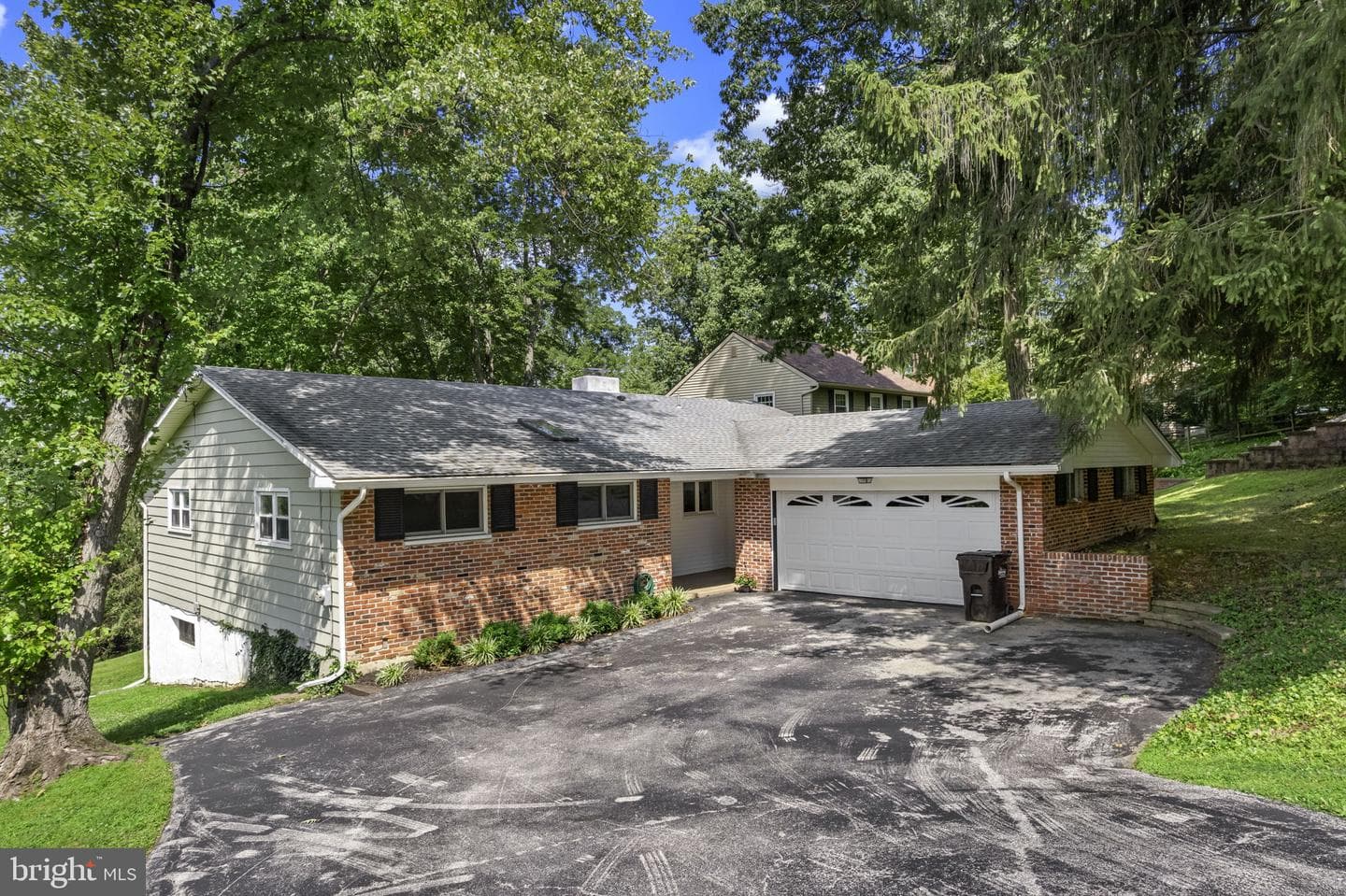 262 Lantern Lane photo 32