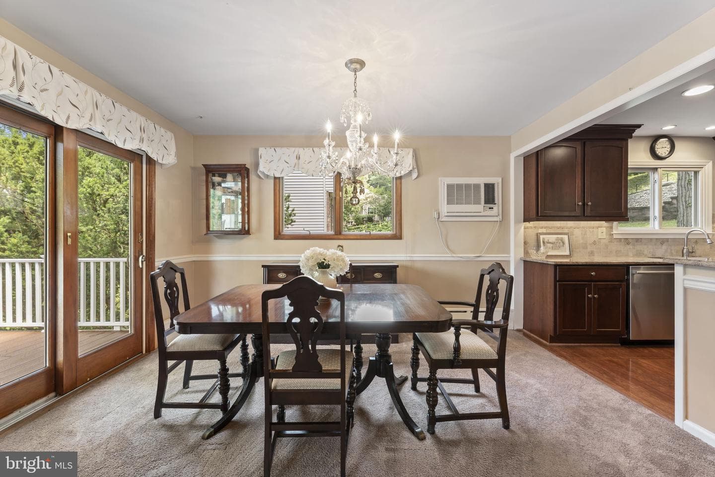 262 Lantern Lane photo 8