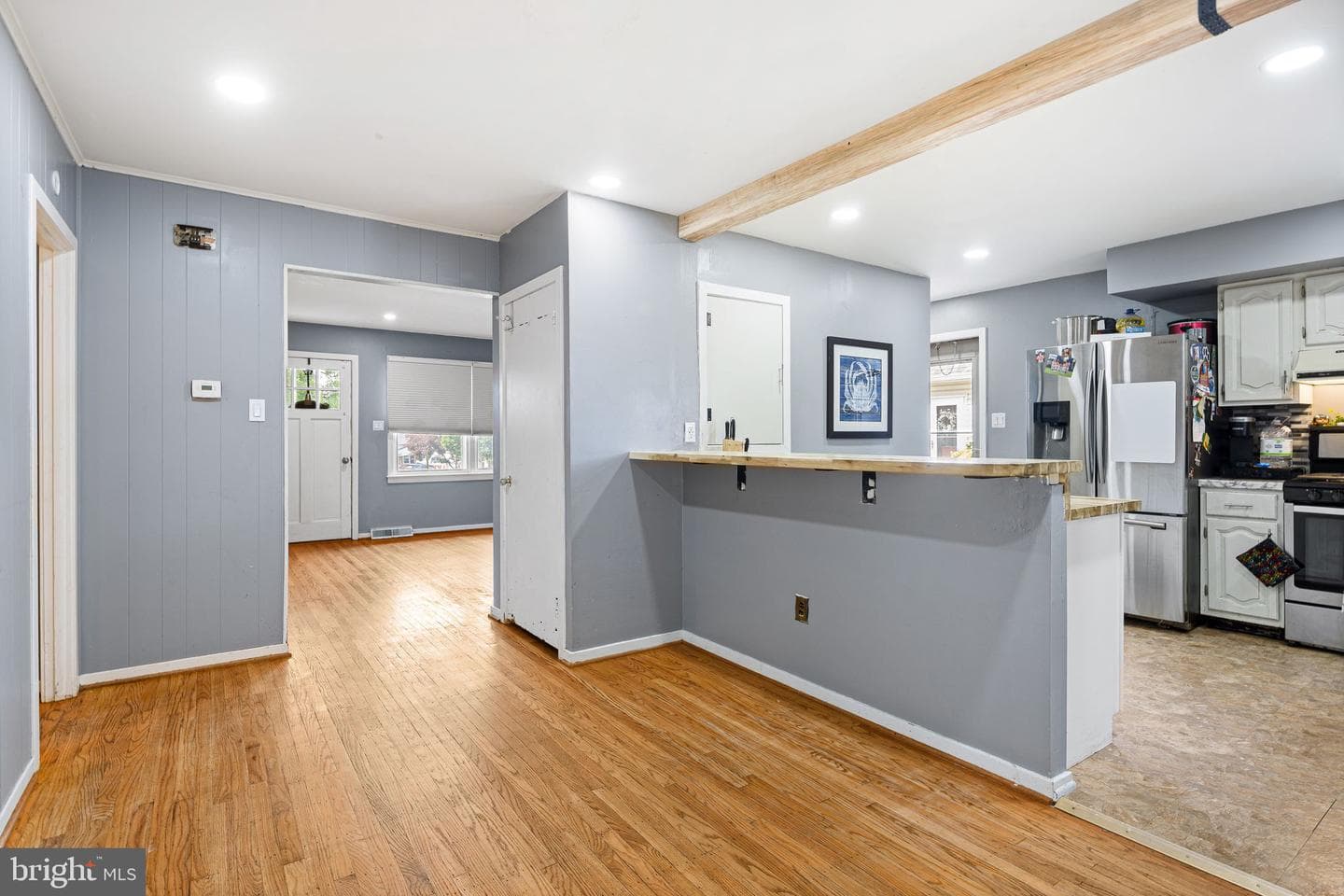 209 Castello Avenue photo 2