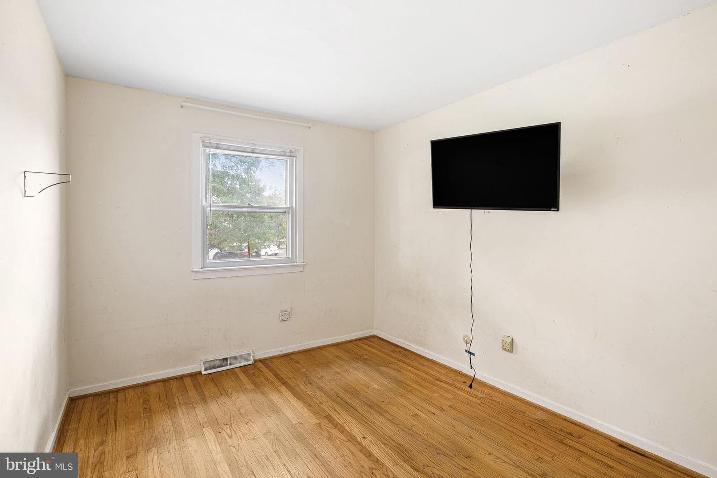 209 Castello Avenue photo 5