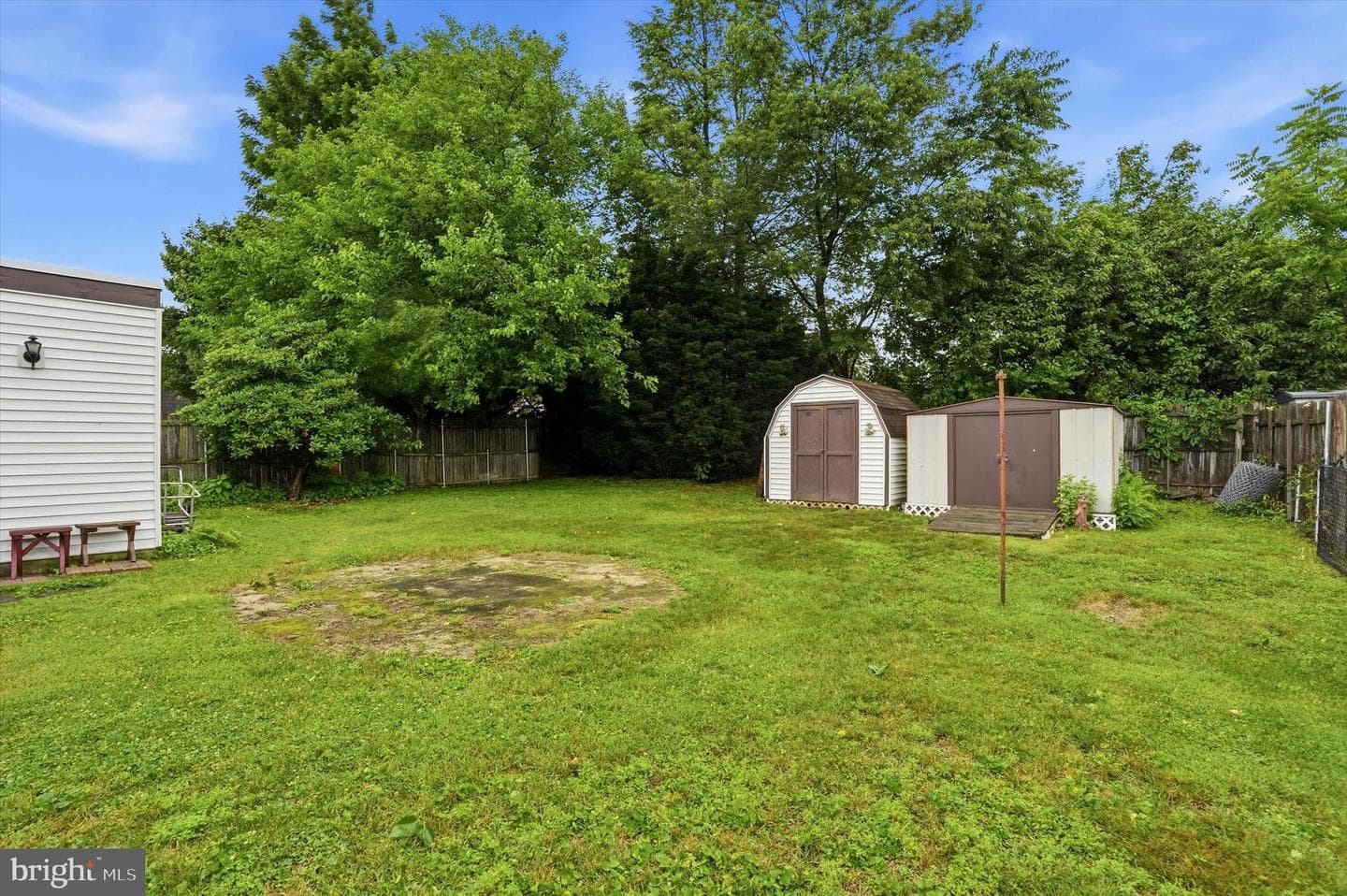 35 Elm Avenue photo 26