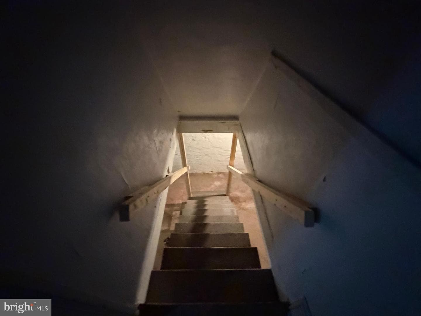 120 W 7th Avenue photo 16