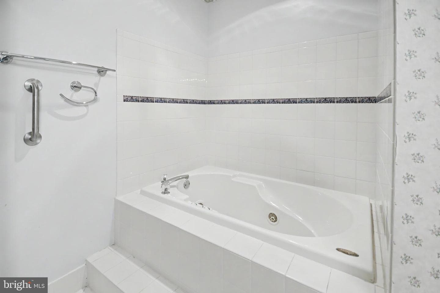 1503 Tarrington Way photo 36