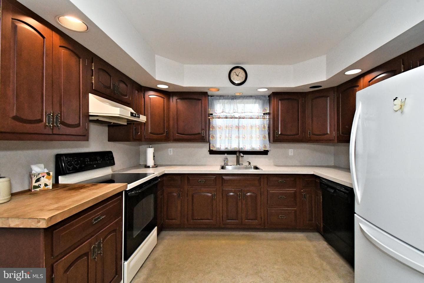 836 N Cedar Road photo 16