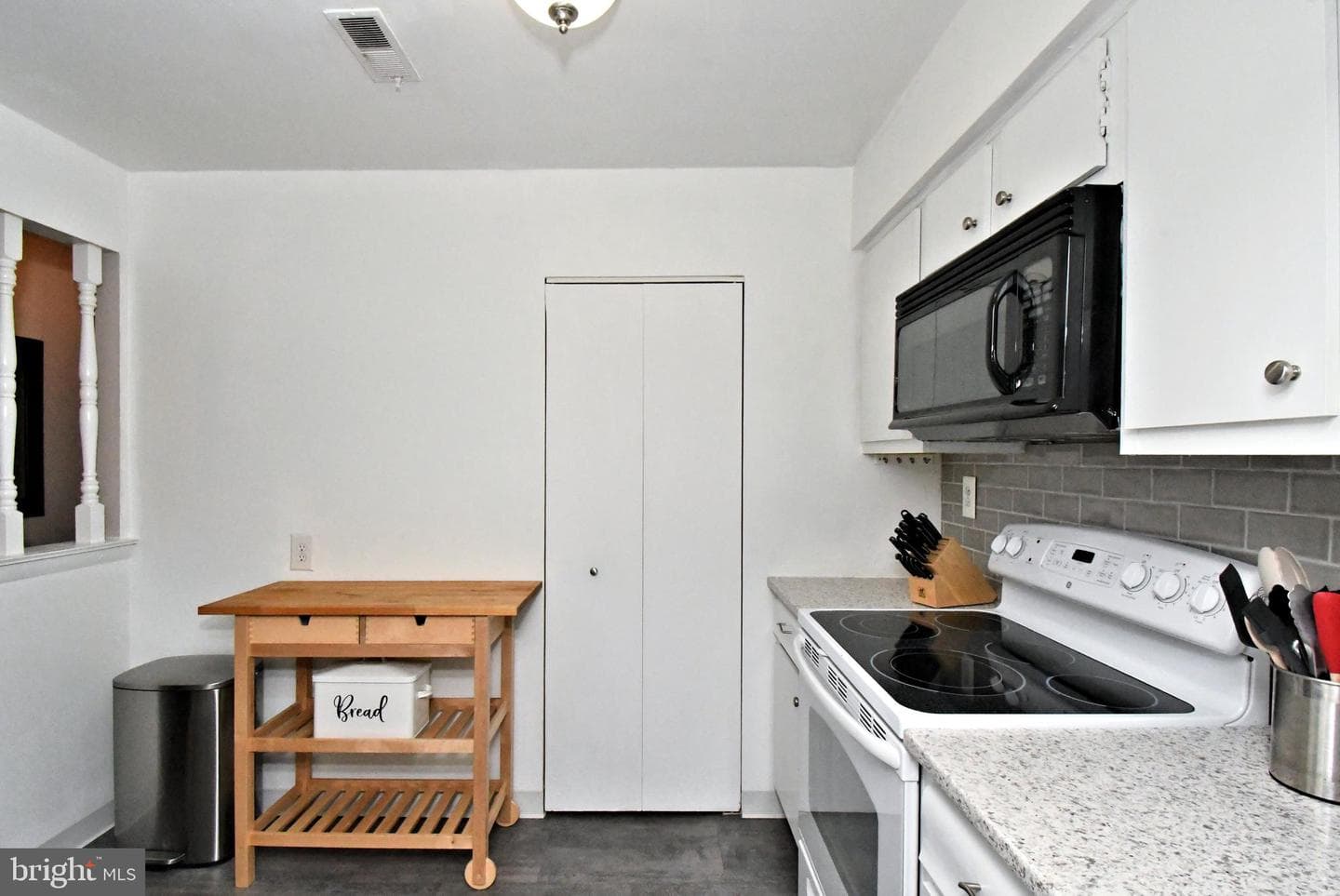 1108b Jefferson Court photo 17