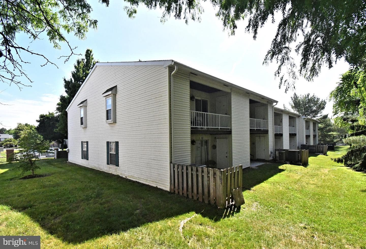 1108b Jefferson Court photo 32