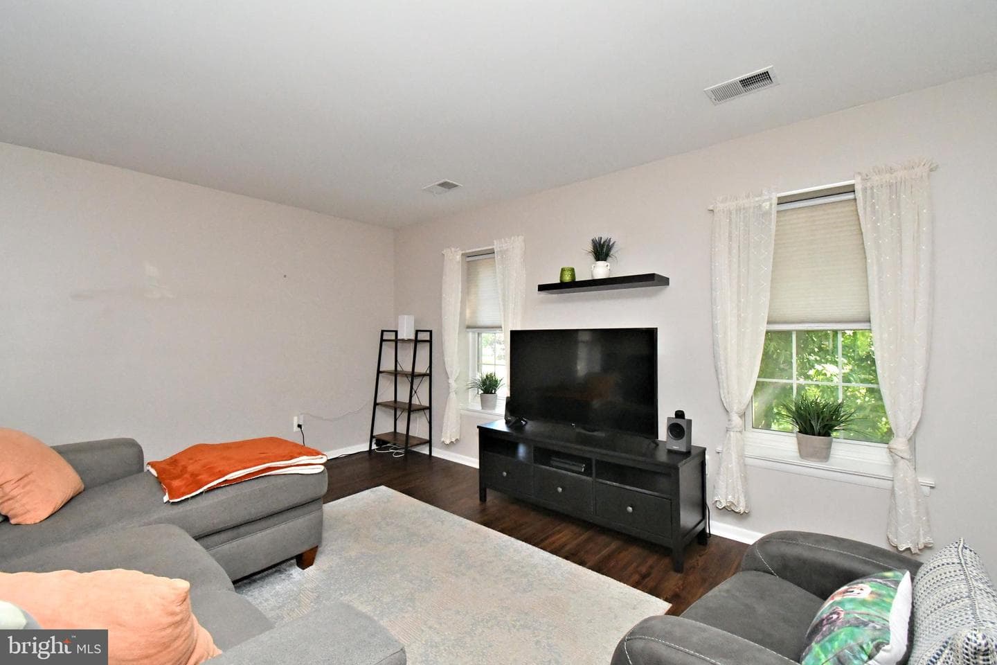 1108b Jefferson Court photo 5