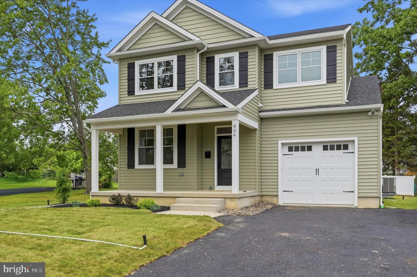 826 Hamel Avenue photo 3