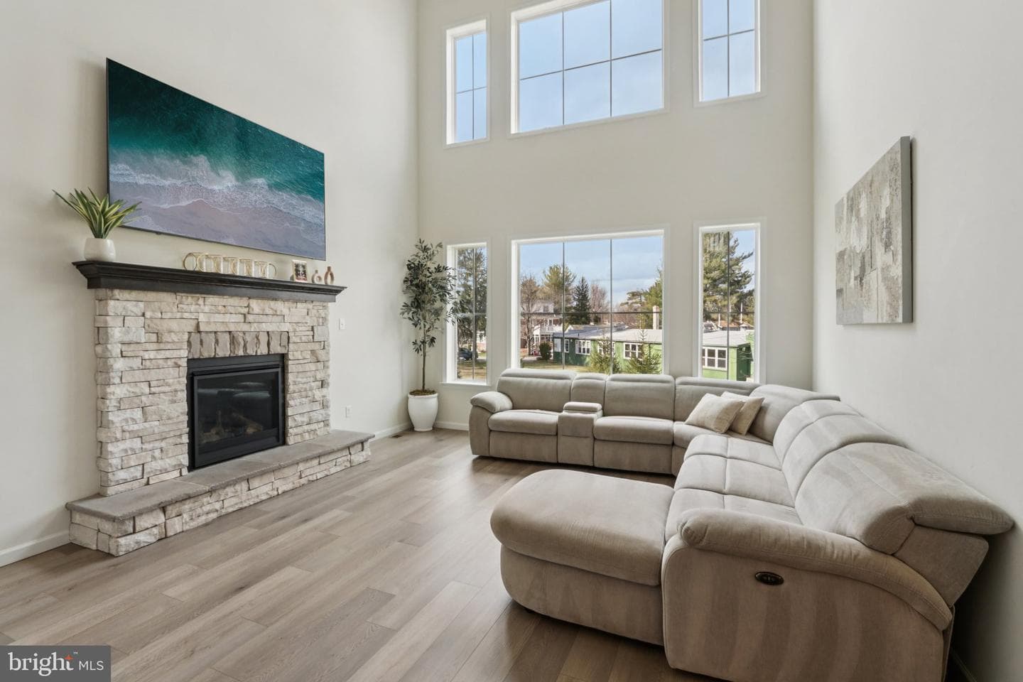 15 Patricia Drive photo 24