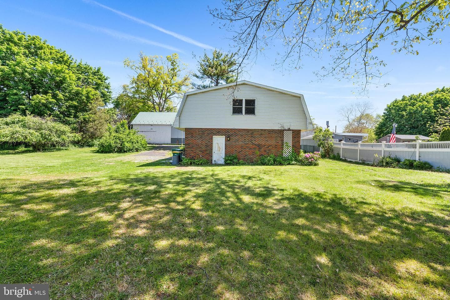 318 Washington Street photo 4