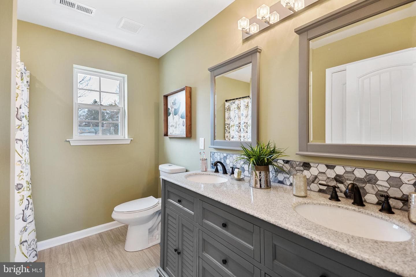 186 Byberry Rd. photo 35