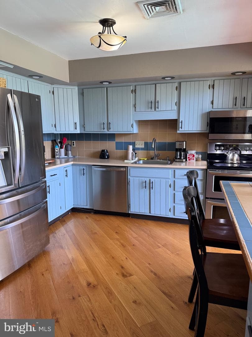 355 Stonehaven Drive photo 5