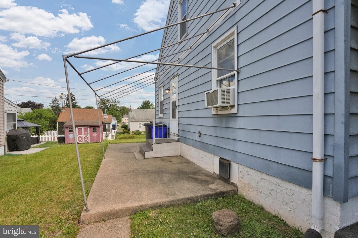 813 N Adams Street photo 12