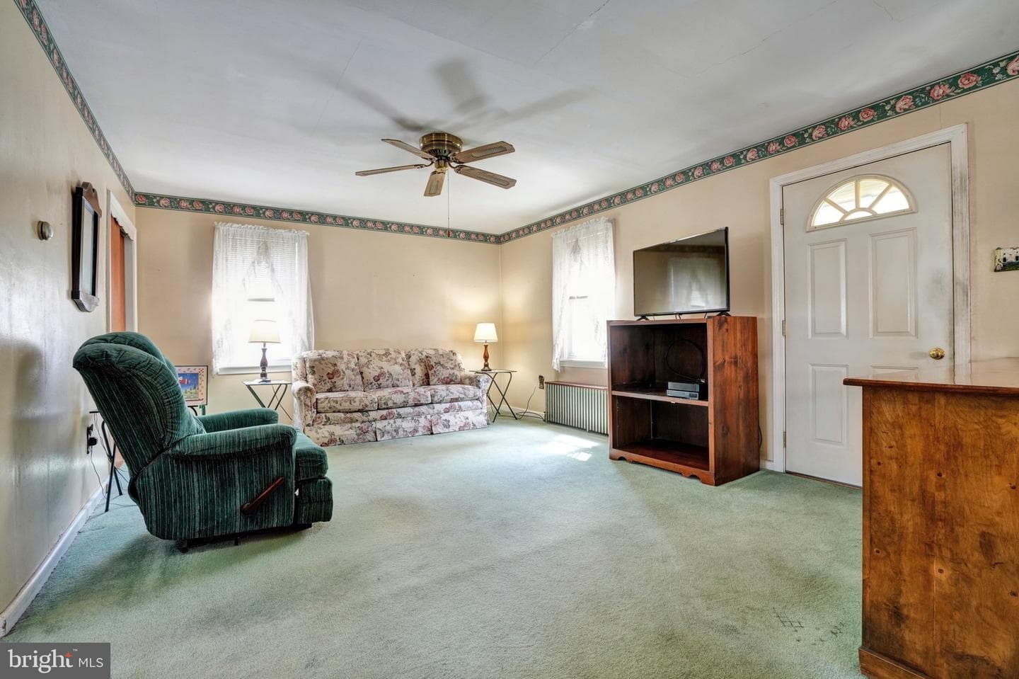 813 N Adams Street photo 16