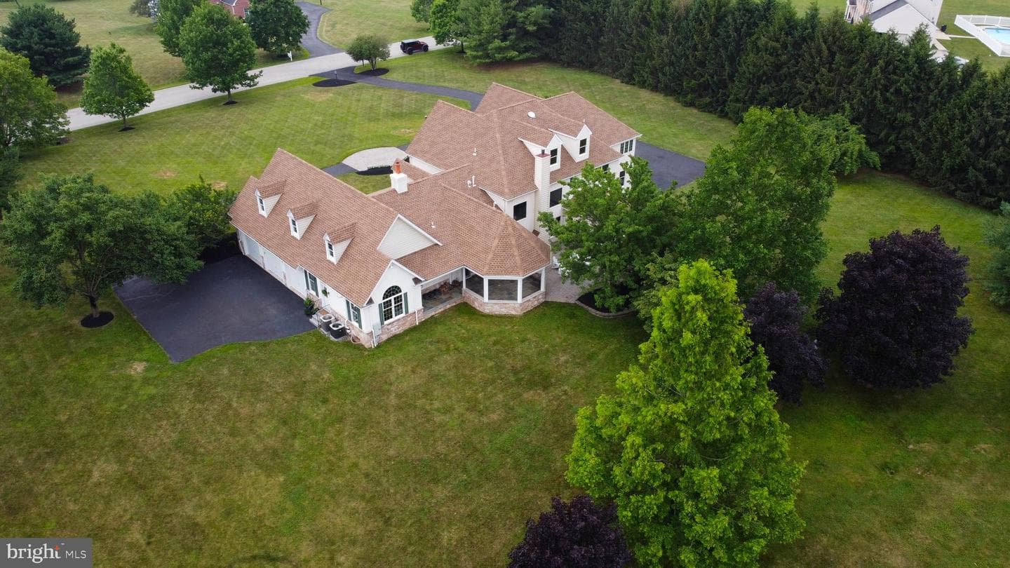 1465 Little Creek Lane photo 3