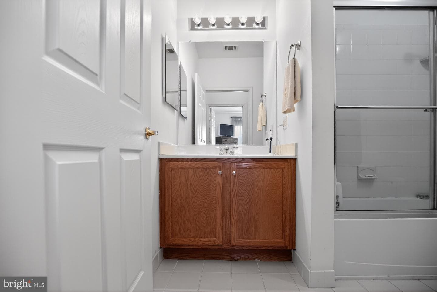 200 W Elm Street #1412 photo 8