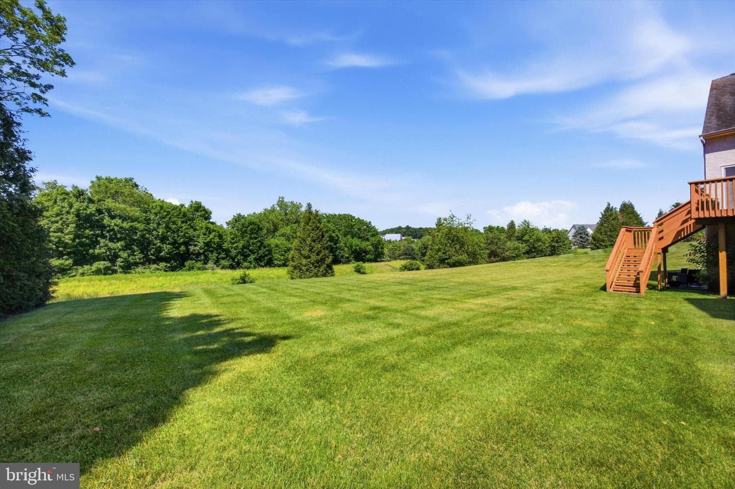 581 Hawthorne Lane photo 49