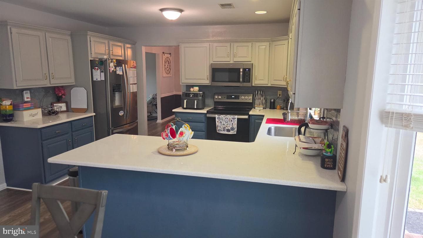 406 Bow Lane photo 30
